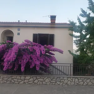 https://apartments-mara-mali-losinj.primorje-gorskikotar.com