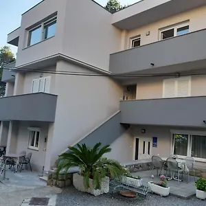 https://apartment-pahljina.primorje-gorskikotar.com
